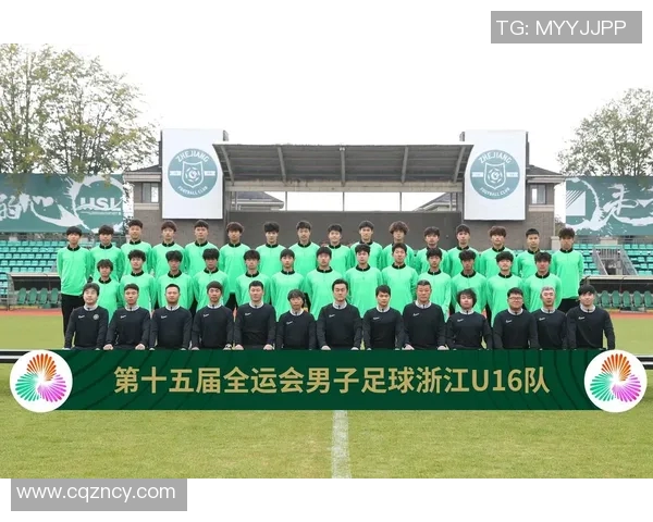 足球明星进球后激情唱歌展现个人魅力与团队精神的完美结合 足球明星进球后激情唱歌展现个人魅力与团队精神的完美结合